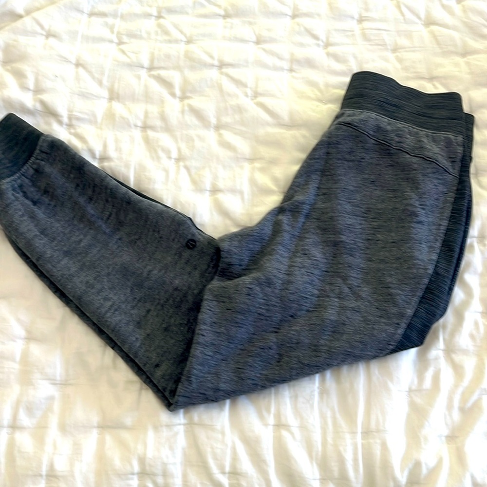LULULEMON Grey and black Athletic Joggers size 6